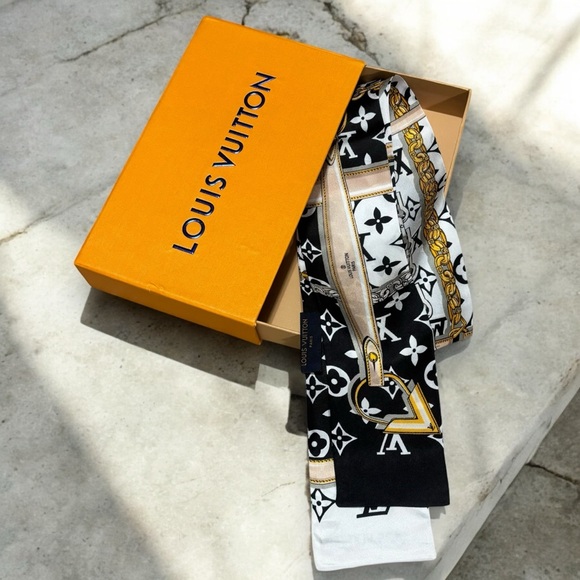 Louis Vuitton Silk Monogram Confidential Bandeau Black Scarf - Picture 1 of 9